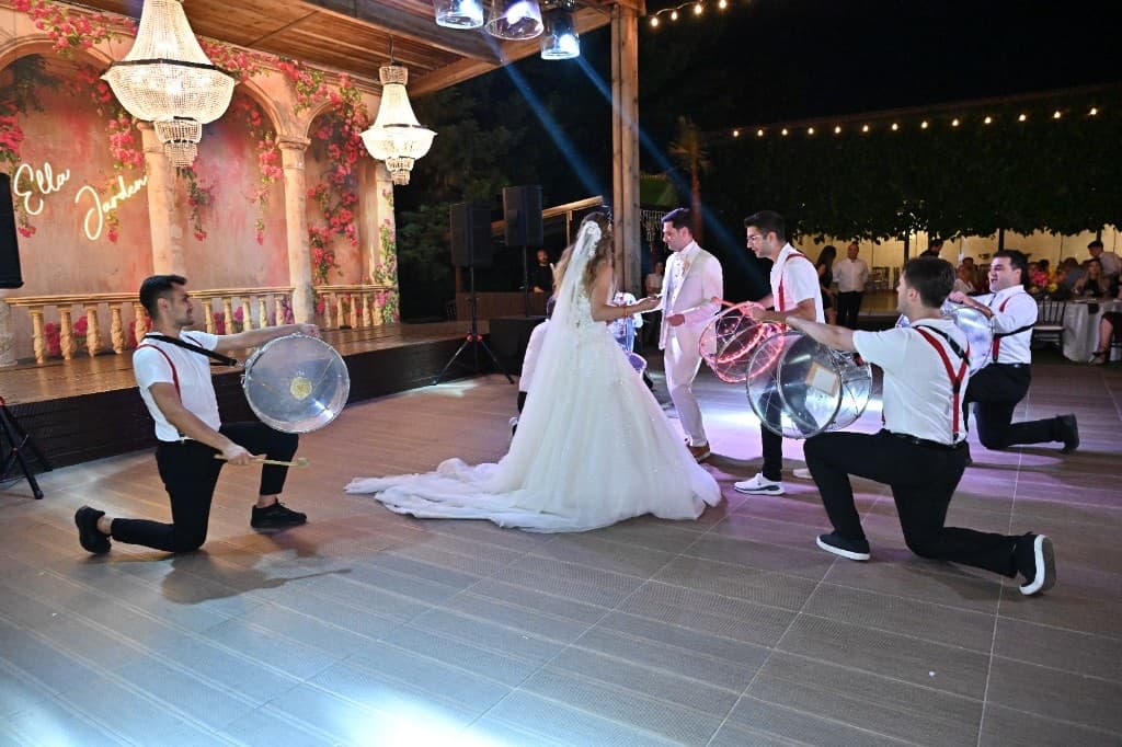 Düğün Zaffesi — Gelin Damat & 4 Davulcu
